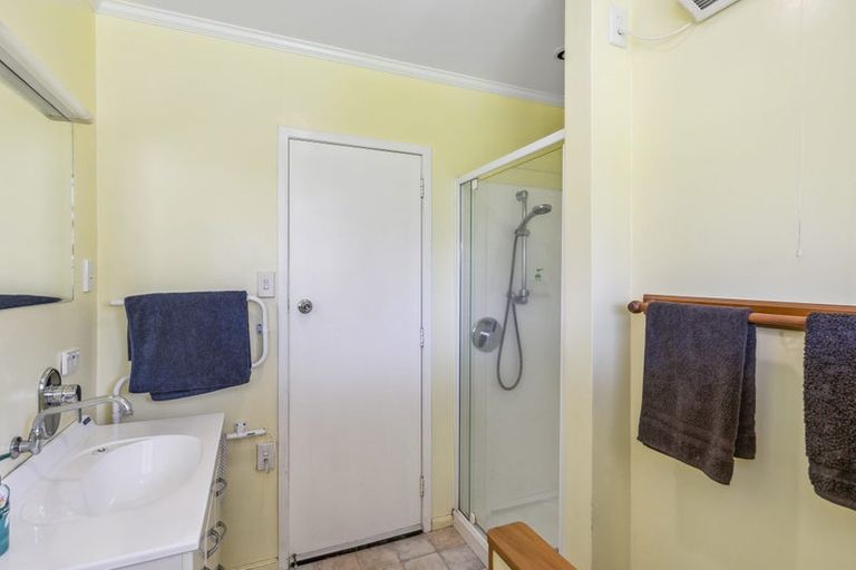 Photo of property in 33 Francis Road, Paraparaumu Beach, Paraparaumu, 5032