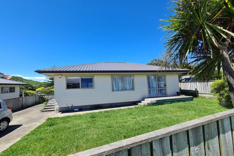 Photo of property in 2 Dimock Street, Titahi Bay, Porirua, 5022