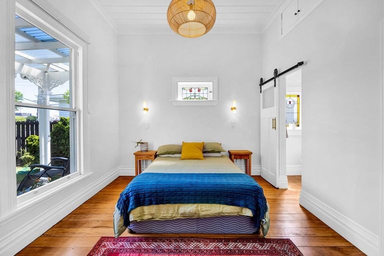 Photo of property in 67 Govett Avenue, Frankleigh Park, New Plymouth, 4310