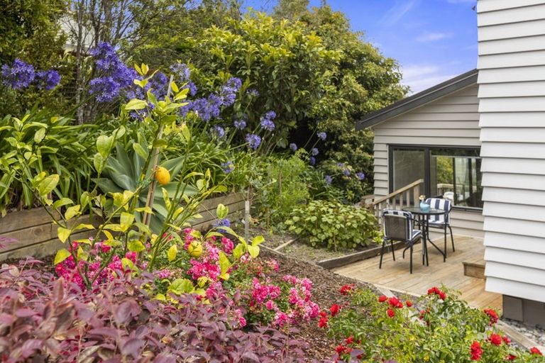 Photo of property in 17a Constable Lane, West Harbour, Auckland, 0618