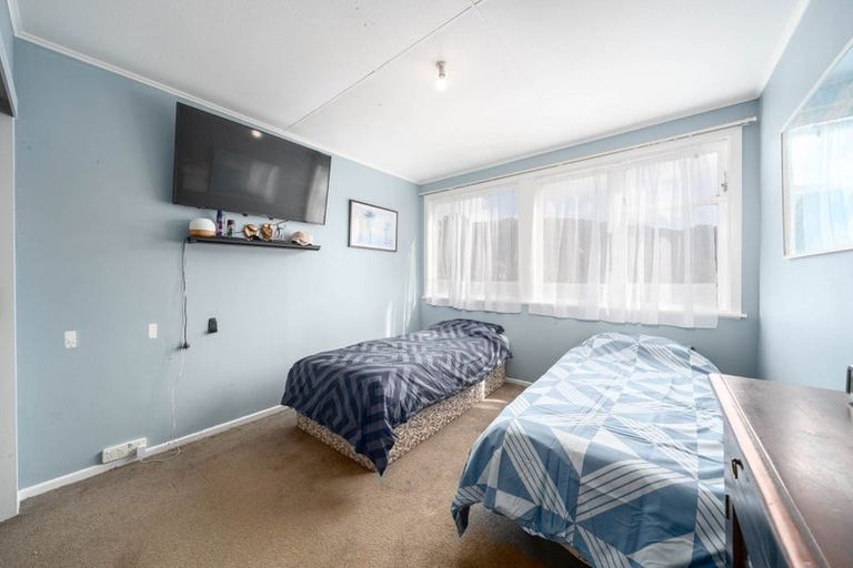 Photo of property in 11 Rangituhi Crescent, Takapuwahia, Porirua, 5022