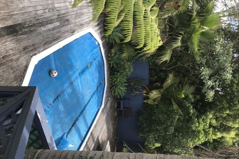 Photo of property in 14 Emery Grove, Bayview, Auckland, 0629