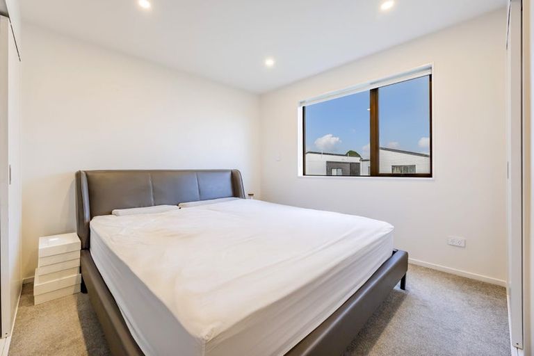 Photo of property in 27 Coast Garden Drive, Hobsonville, Auckland, 0616