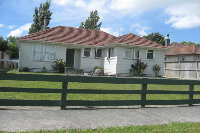 Photo of property in 17 Wilson Street, Pahiatua, 4910