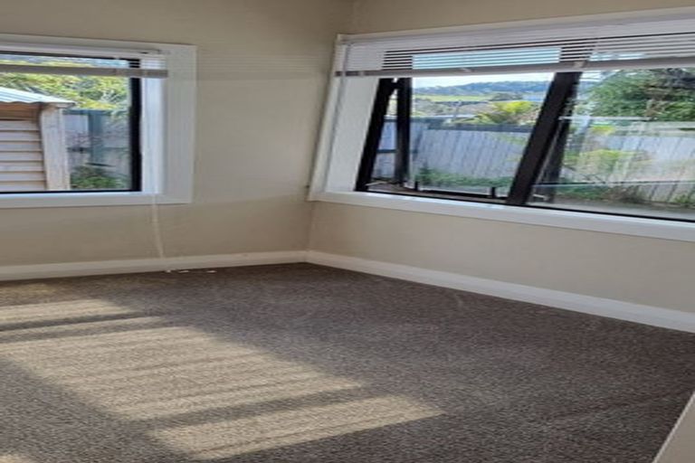 Photo of property in 86 Beach Road, Waihi Beach, 3611