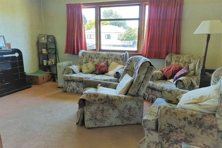 Photo of property in 11 Trafalgar Street, Dannevirke, 4930