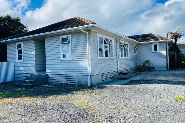 Photo of property in 122 Mahia Road, Wattle Downs, Auckland, 2103