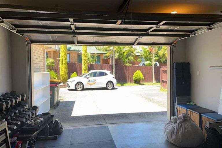 Photo of property in 14 Hawkley Close, Flat Bush, Auckland, 2019