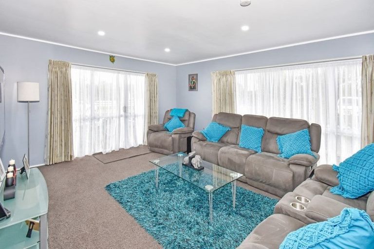 Photo of property in 2/13 Bunnythorpe Road, Papakura, 2110