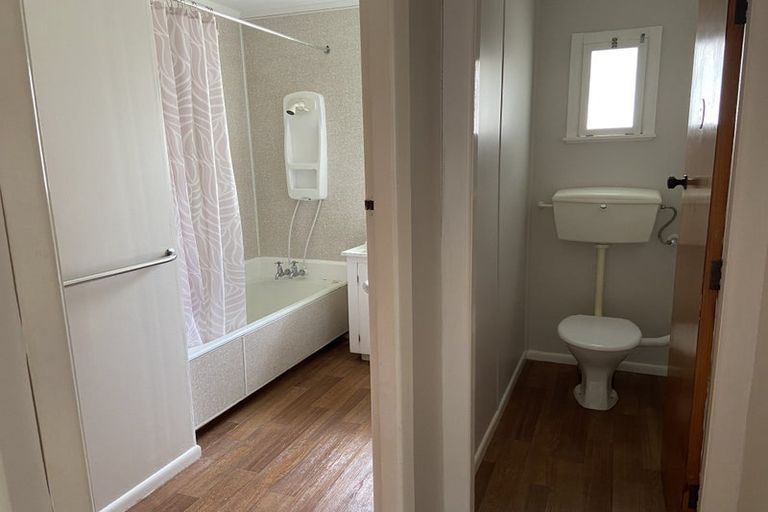 Photo of property in 16 Vine Street, Hillcrest, Hamilton, 3216