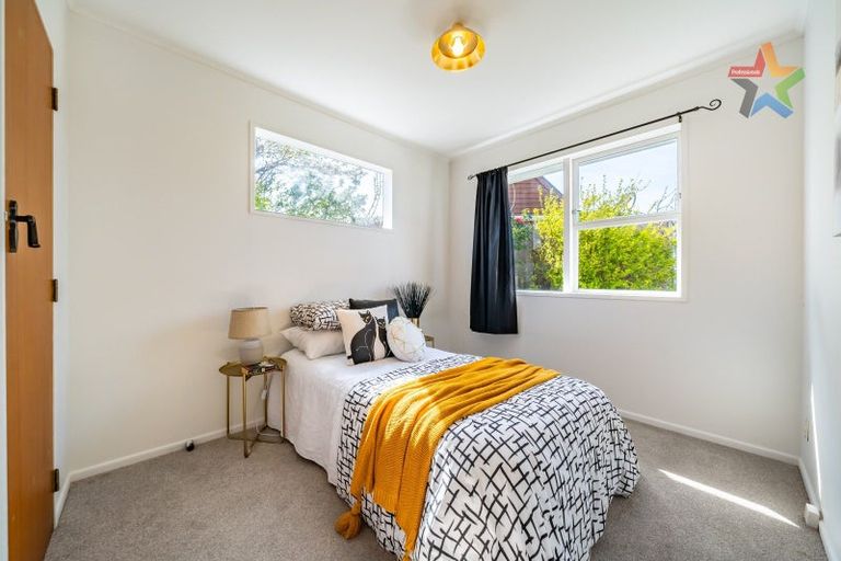 Photo of property in 29 Oakleigh Street, Maungaraki, Lower Hutt, 5010