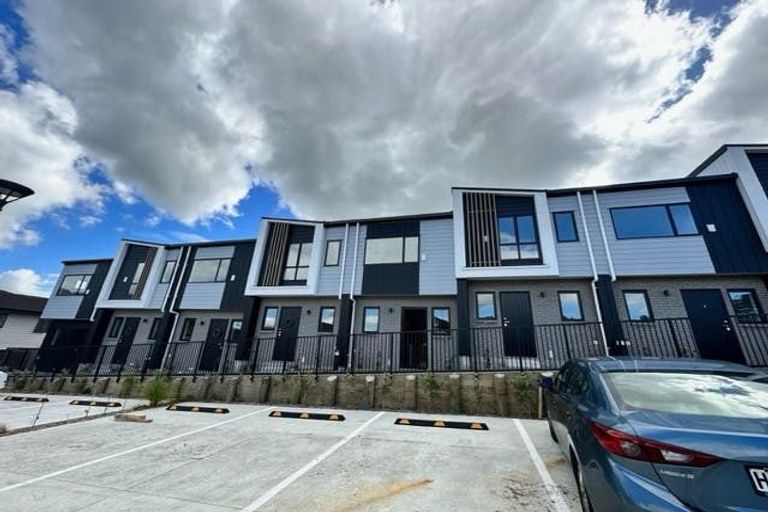 Photo of property in 6/26 Springvale Drive, Fairview Heights, Auckland, 0632