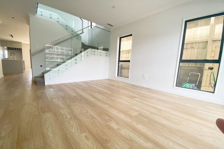 Photo of property in 73 Michael Bosher Way, Flat Bush, Auckland, 2019