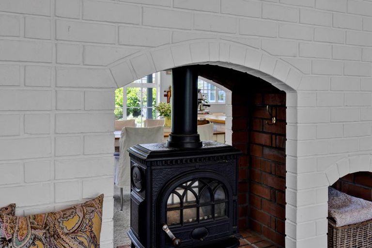 Photo of property in 11 Elder Grove, Whalers Gate, New Plymouth, 4310