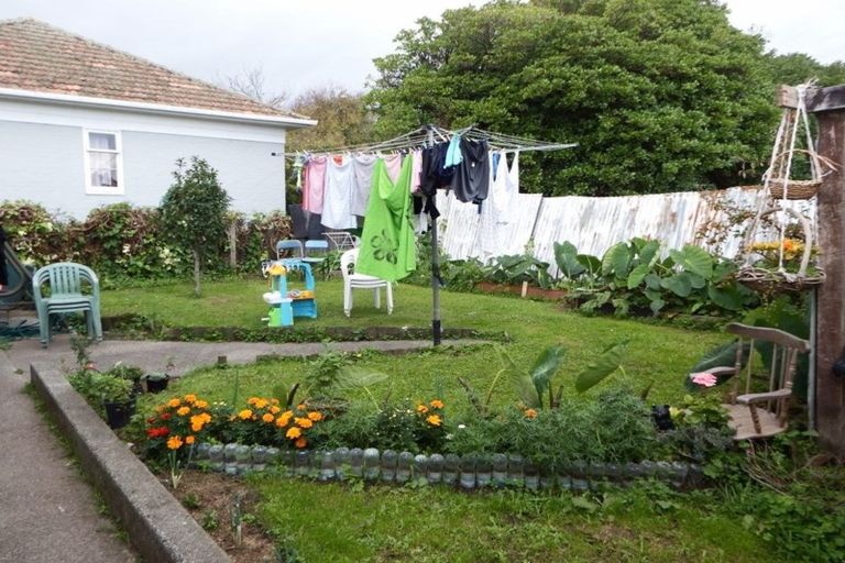 Photo of property in 11 Bell Street, Marton, 4710