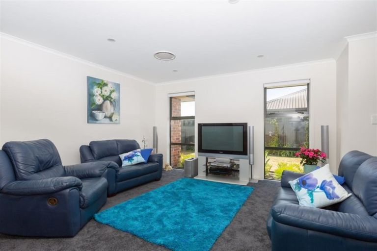 Photo of property in 13 Puketutu Grove, Motueka, 7120