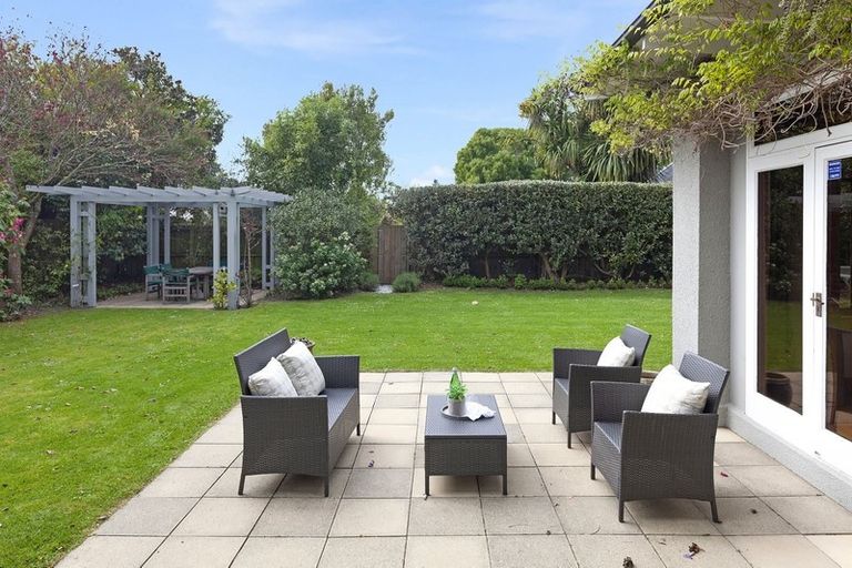 Photo of property in 152 Clyde Road, Burnside, Christchurch, 8053