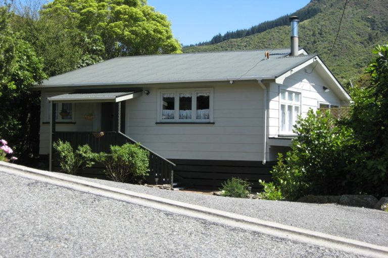 Photo of property in 7 Dorset Street, Picton, 7220