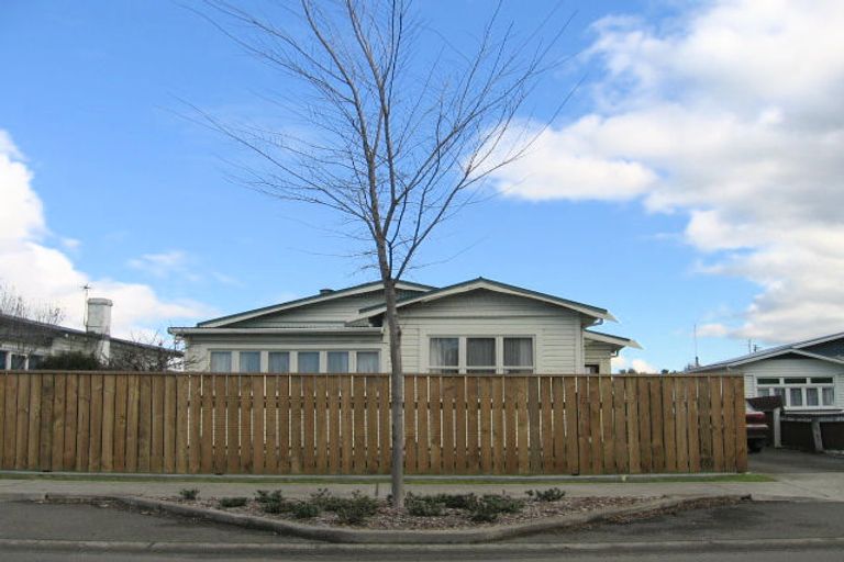 Photo of property in 1013 Heretaunga Street East, Parkvale, Hastings, 4122