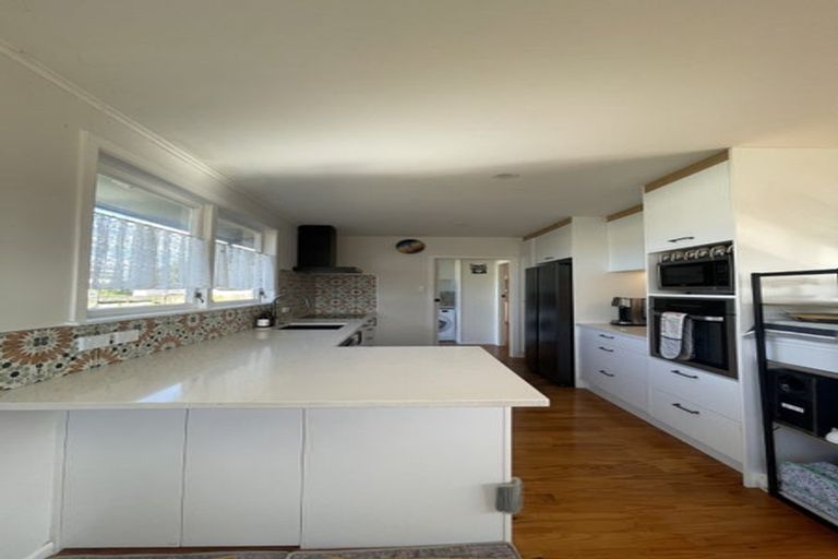 Photo of property in 8 Pandora Place, Pakuranga, Auckland, 2010