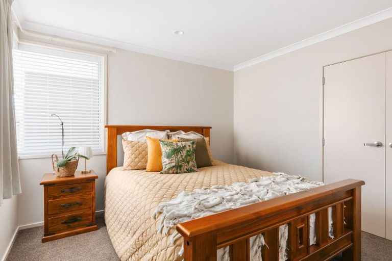 Photo of property in 12 Fairfax Crescent, Pyes Pa, Tauranga, 3112