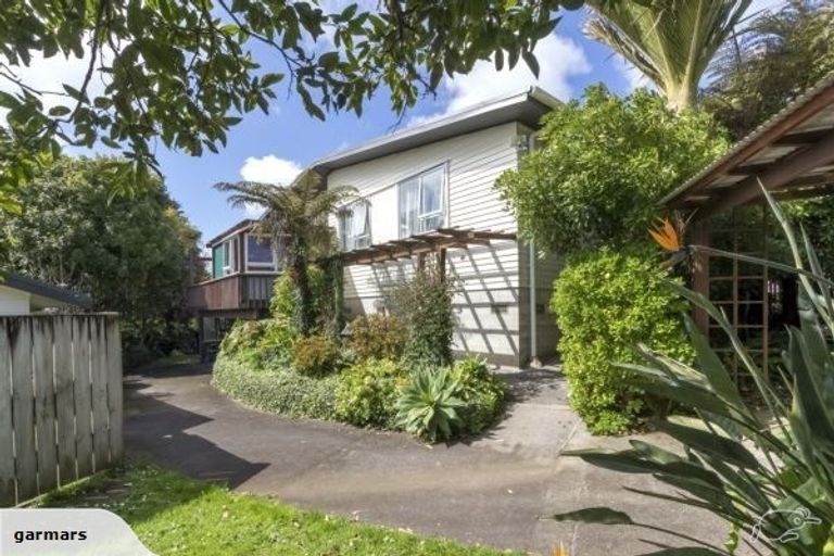Photo of property in 14 Yeoman Place, Howick, Auckland, 2014