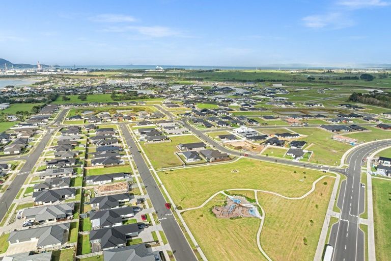 Photo of property in 20 Kapiakauri Road, One Tree Point, 0118