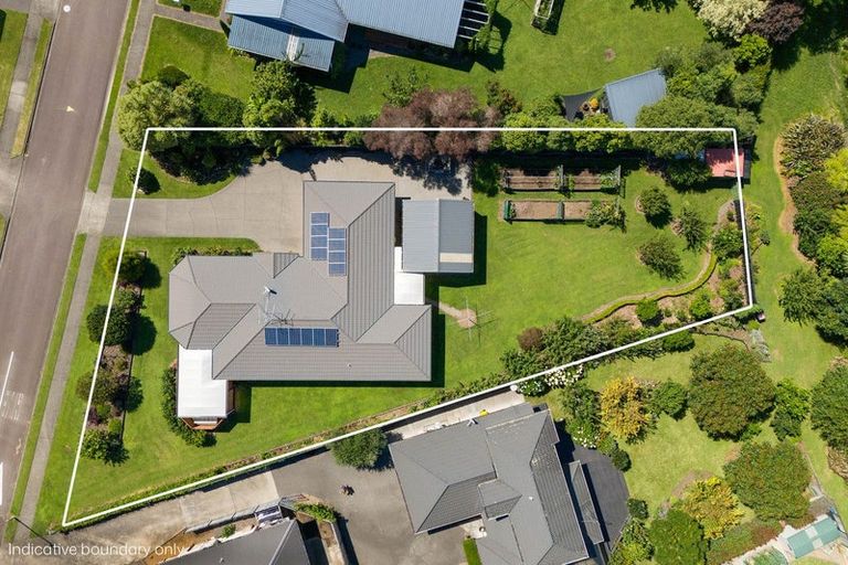 Photo of property in 2 Bransley Grove, Katikati, 3129