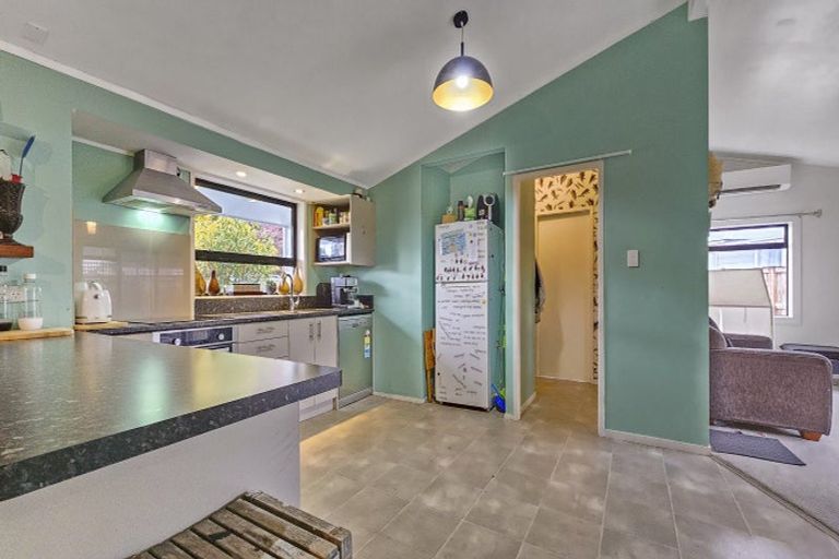 Photo of property in 76 Kawaha Point Road, Kawaha Point, Rotorua, 3010