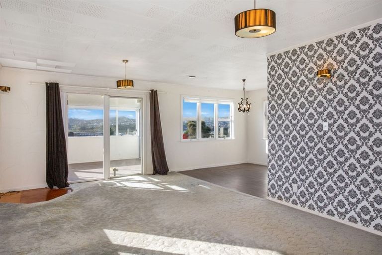 Photo of property in 21 Waiho Terrace, Elsdon, Porirua, 5022