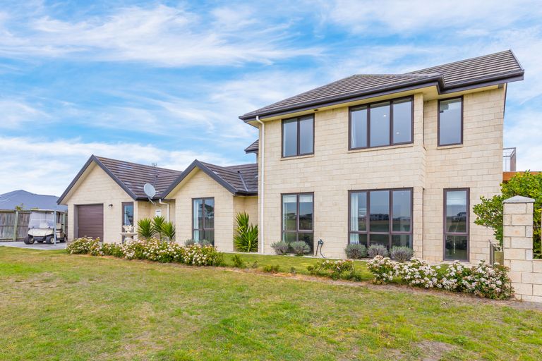 Photo of property in 540 Bower Avenue, Parklands, Christchurch, 8083