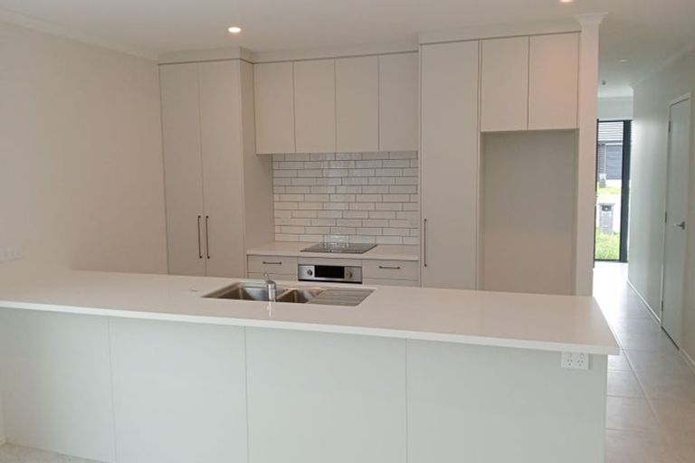 Photo of property in 3a Uatoto Road, Clarks Beach, 2122