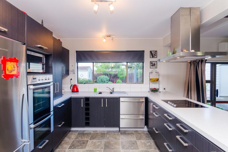 Photo of property in 32 Victoria Street, Carterton, 5713