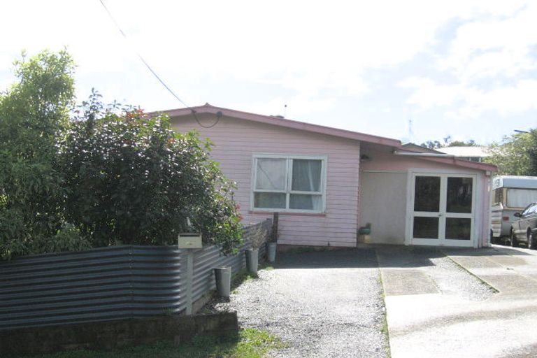 Photo of property in 42 Hilltop Avenue, Morningside, Whangarei, 0110