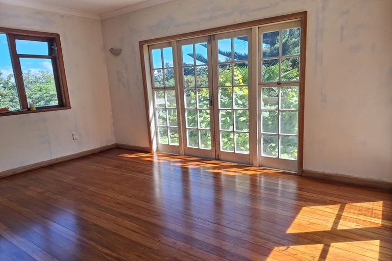 Photo of property in 39 Chaucer Road, Hospital Hill, Napier, 4110