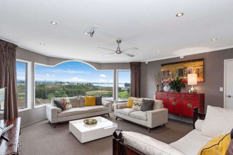 Photo of property in 10 Aquavue Way, Bellevue, Tauranga, 3110