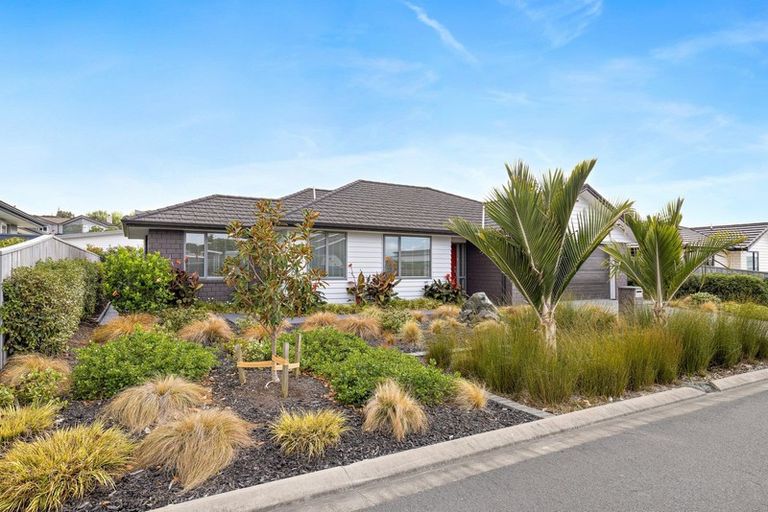 Photo of property in 12 Trevally Place, Snells Beach, 0920