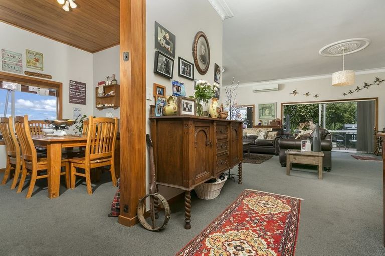 Photo of property in 33 Verran Road, Birkenhead, Auckland, 0626