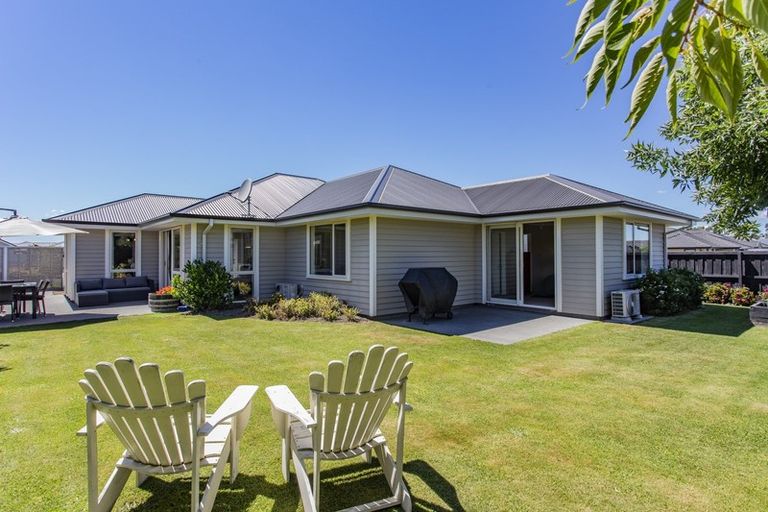Photo of property in 1 Chestnut Place, Rangiora, 7400