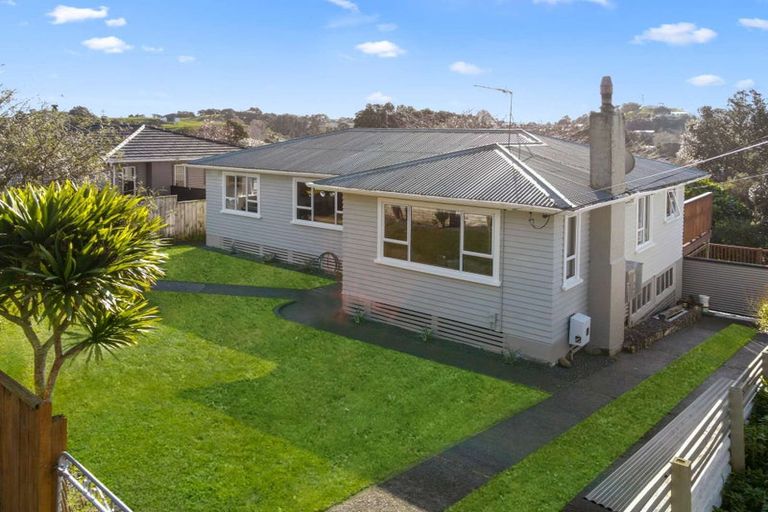 Photo of property in 9 Endeavour Street, Marfell, New Plymouth, 4310