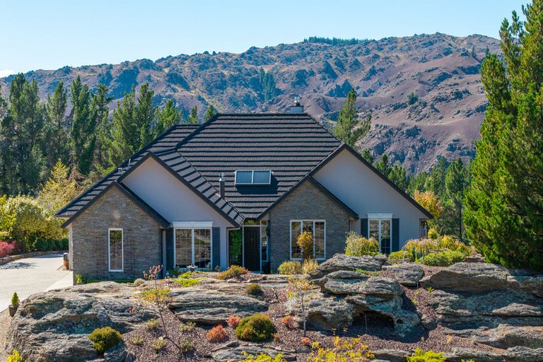 Photo of property in 102 Aronui Road, Bridge Hill, Alexandra, 9392