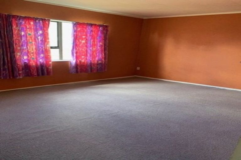 Photo of property in 16 Redwood Drive, Waipukurau, 4200