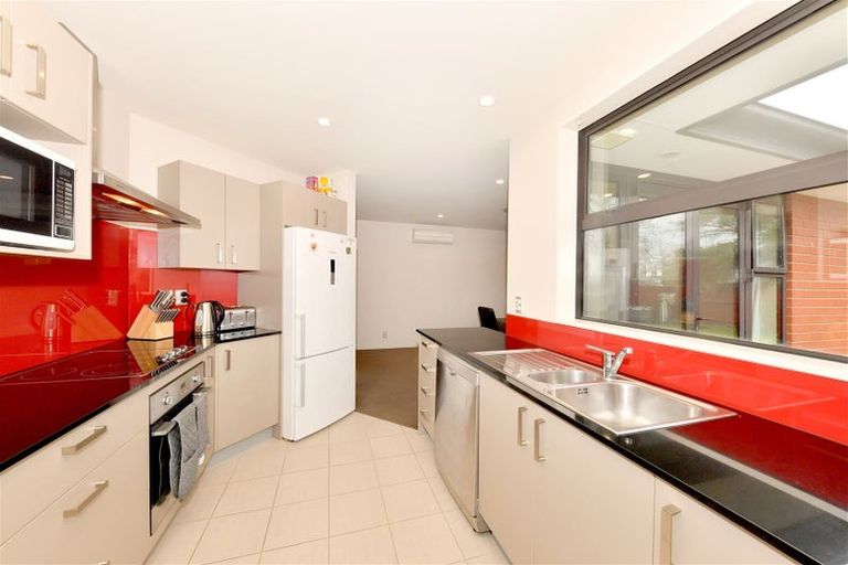 Photo of property in 27 Roberts Road, Hei Hei, Christchurch, 8042