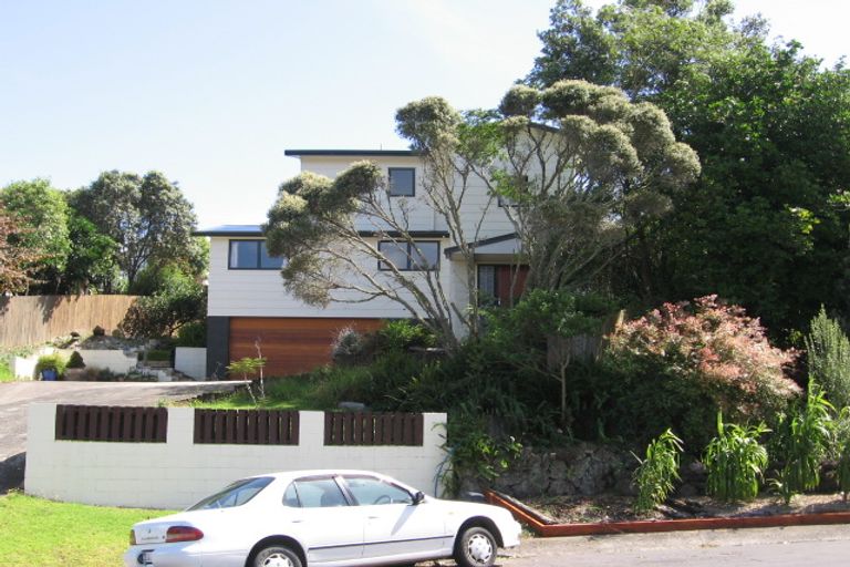 Photo of property in 4 Oldham Place, Browns Bay, Auckland, 0630