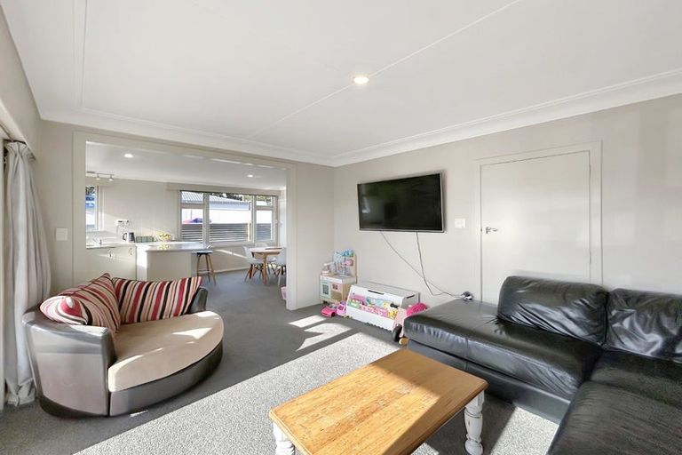 Photo of property in 9 Grange Street, Winton, 9720