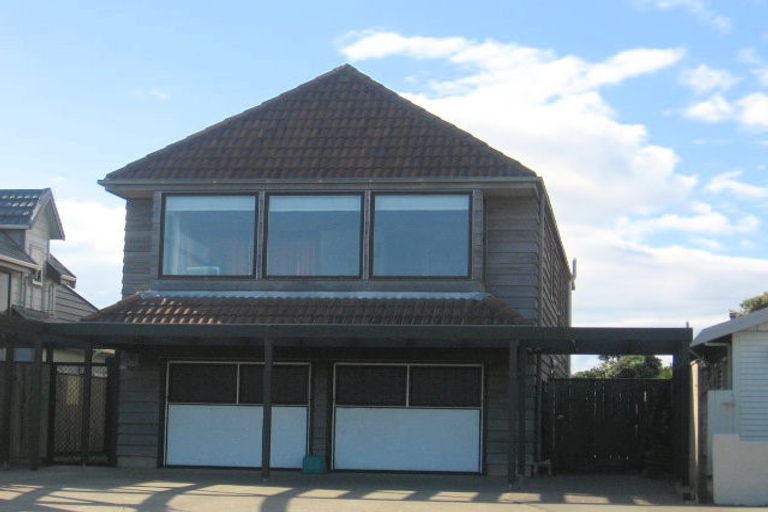 Photo of property in 229 The Esplanade, Petone, Lower Hutt, 5012