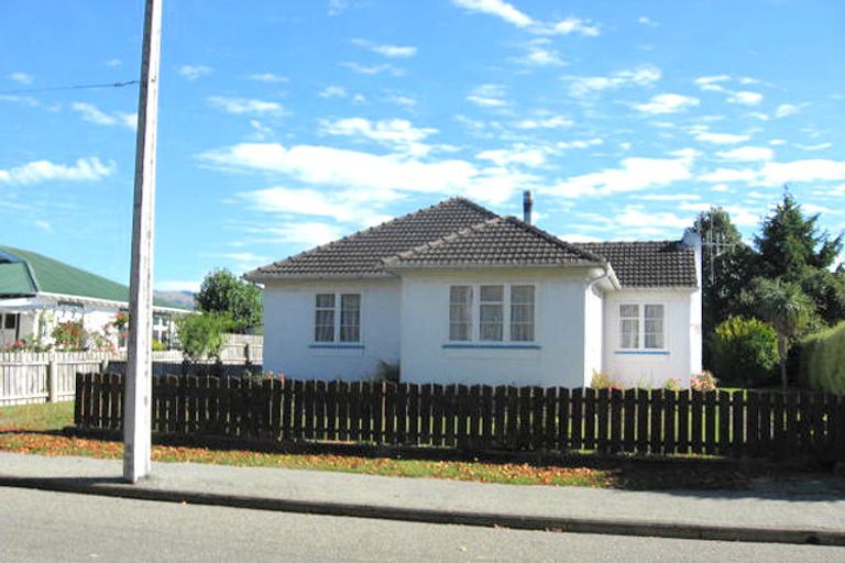 Photo of property in 2 Belt Street, Waimate, 7924