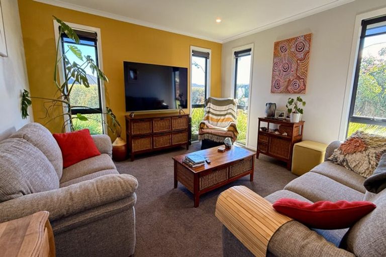 Photo of property in 3 Huntaway Close, Stoke, Nelson, 7011