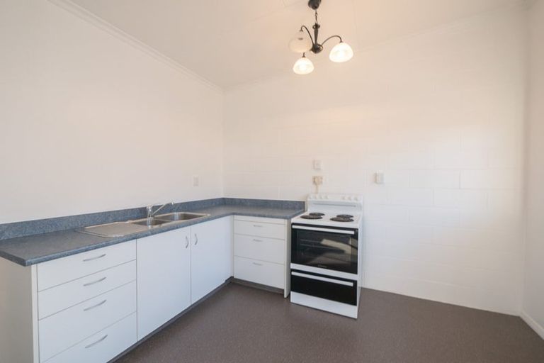 Photo of property in 28c Hargest Crescent, Saint Kilda, Dunedin, 9012