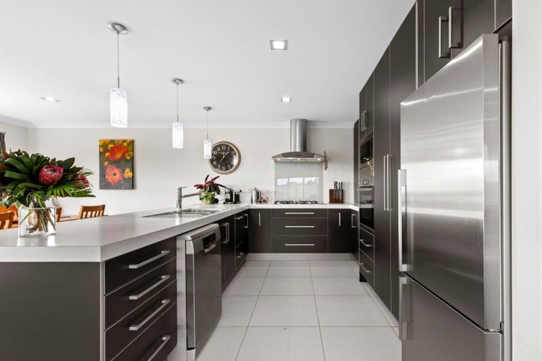 Photo of property in 33 Merriman Place, Pyes Pa, Tauranga, 3112